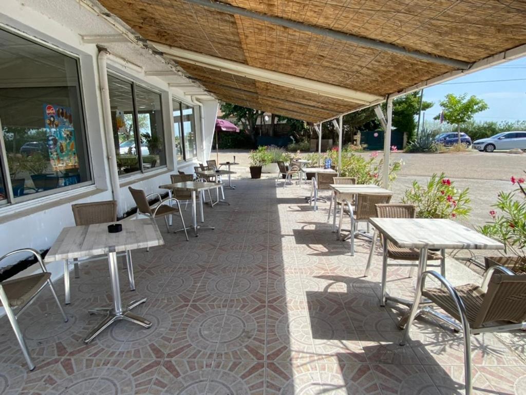 Hotel Restaurant La Ceinture Vauvert Exterior foto
